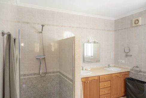 BS-83565899-13